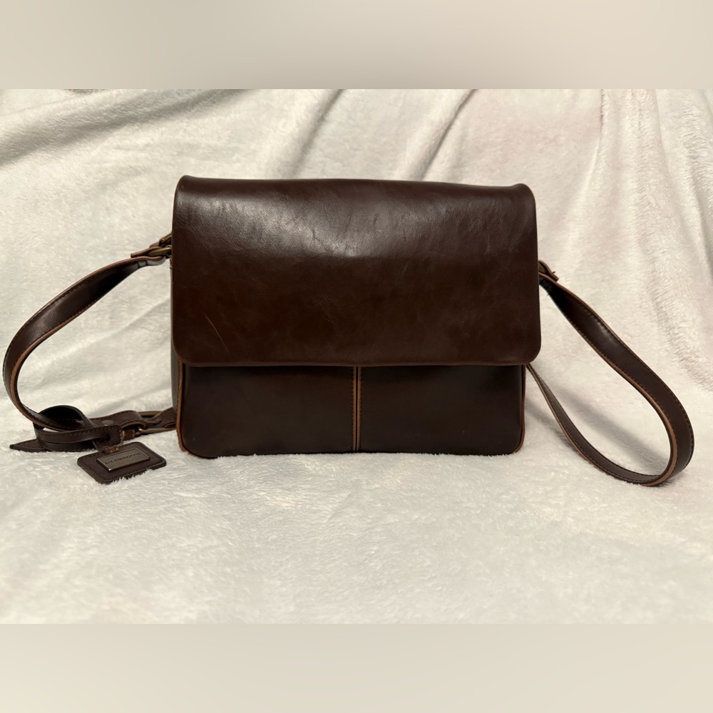Vintage NWOT Liz Claiborne Distressed Seam Leather Crossbody w/Adjustable Strap